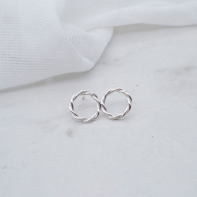 Twisted silver circle stud earrings