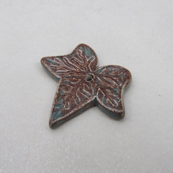 Sedge Green Brown Textured Ivy Leaf Ceramic Pendant