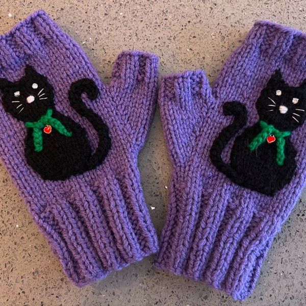 Dark Purple Fingerless Gloves With Black Cat (J168)