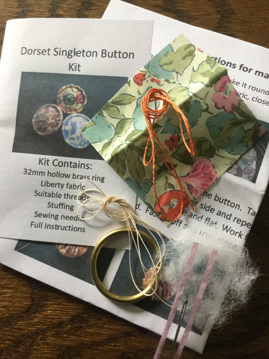 Kit to Make a Dorset Singleton Button in Liberty Print ‘Poppy and Honesty’