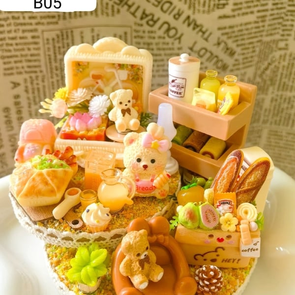 Resin Home Decor with Magnets – Dual Display Stand (10 cm &8 cm)