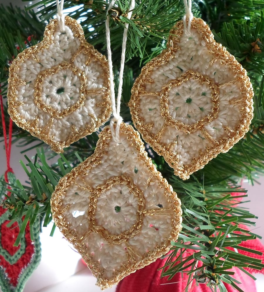 crochet tree baubles  Christmas tree baubles  tree ornaments