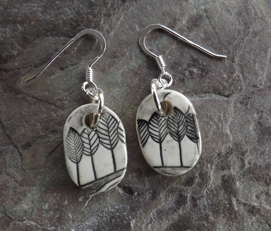Trees ceramic and sterling silver drop earrings in black and white