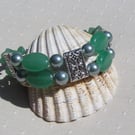 Green Aventurine & Green Shell Pearl Gemstone Beaded Bracelet "Giana"