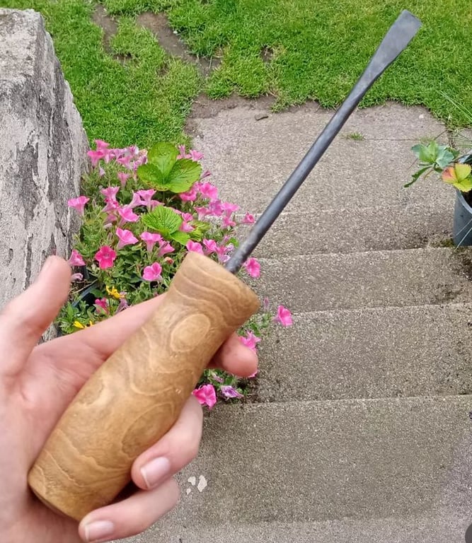 Wooden-handled screwdriver 