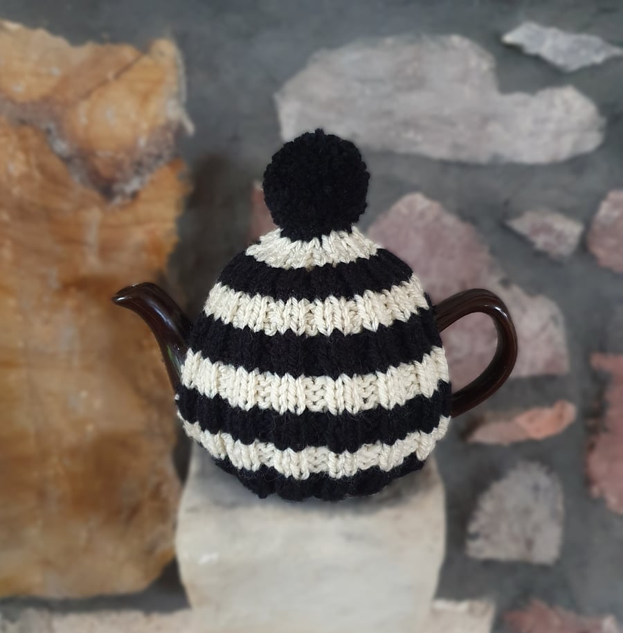 Small Tea Cosy for 2 Cup Tea Pot, Cornish Style, Hand Knitted