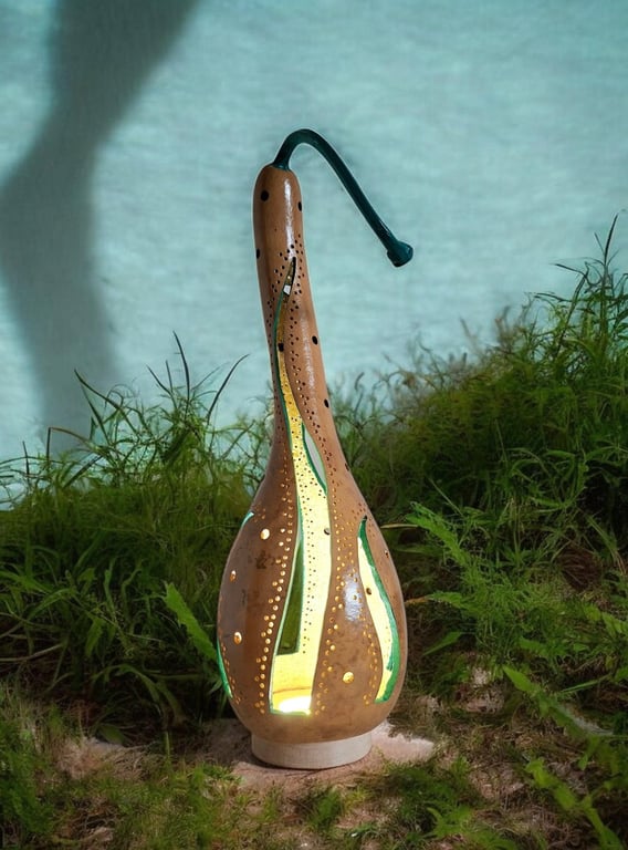 Seagrass Swirl Gourd Lamp