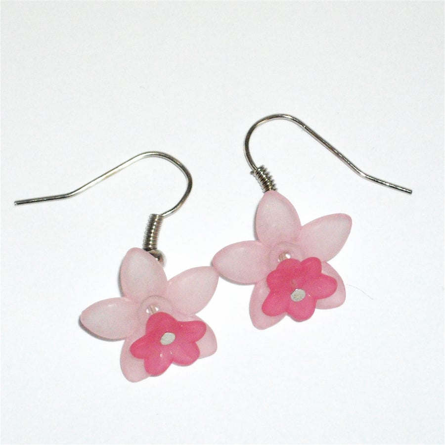 Pretty Pink Flower Earrings - UK Free Post