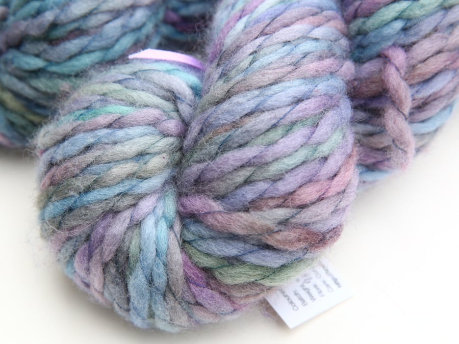 SALE Apparition - Chunky merino wave wrap yarn