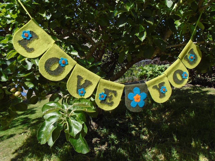 “LOVE YOU” BUNTING