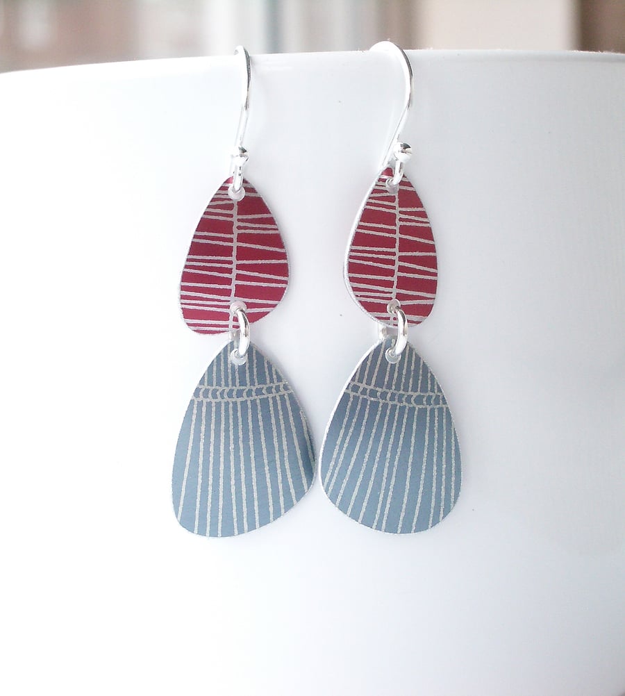 Pebble shaped mid century style red drop earrings
