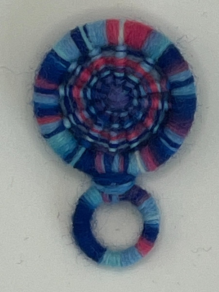 Glasses Holder Brooch - Carnival Blue