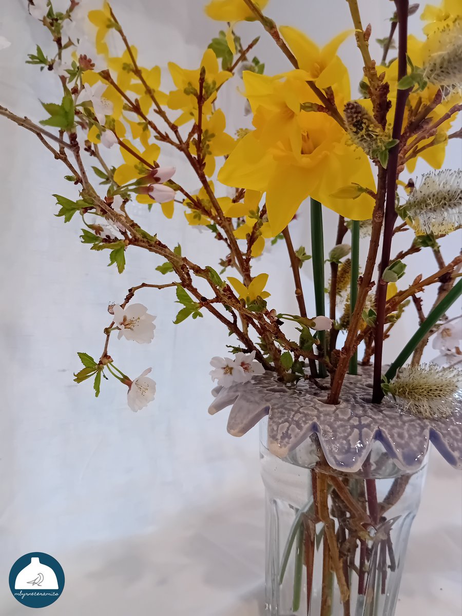 Ceramic flower frog, purple 