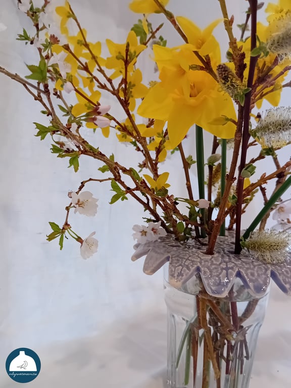 Ceramic flower frog, purple 