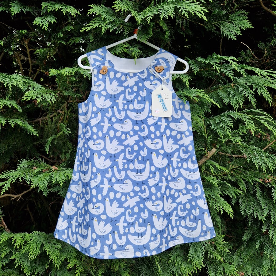 Age: 3-4yr Blue Multi Bird dress. 