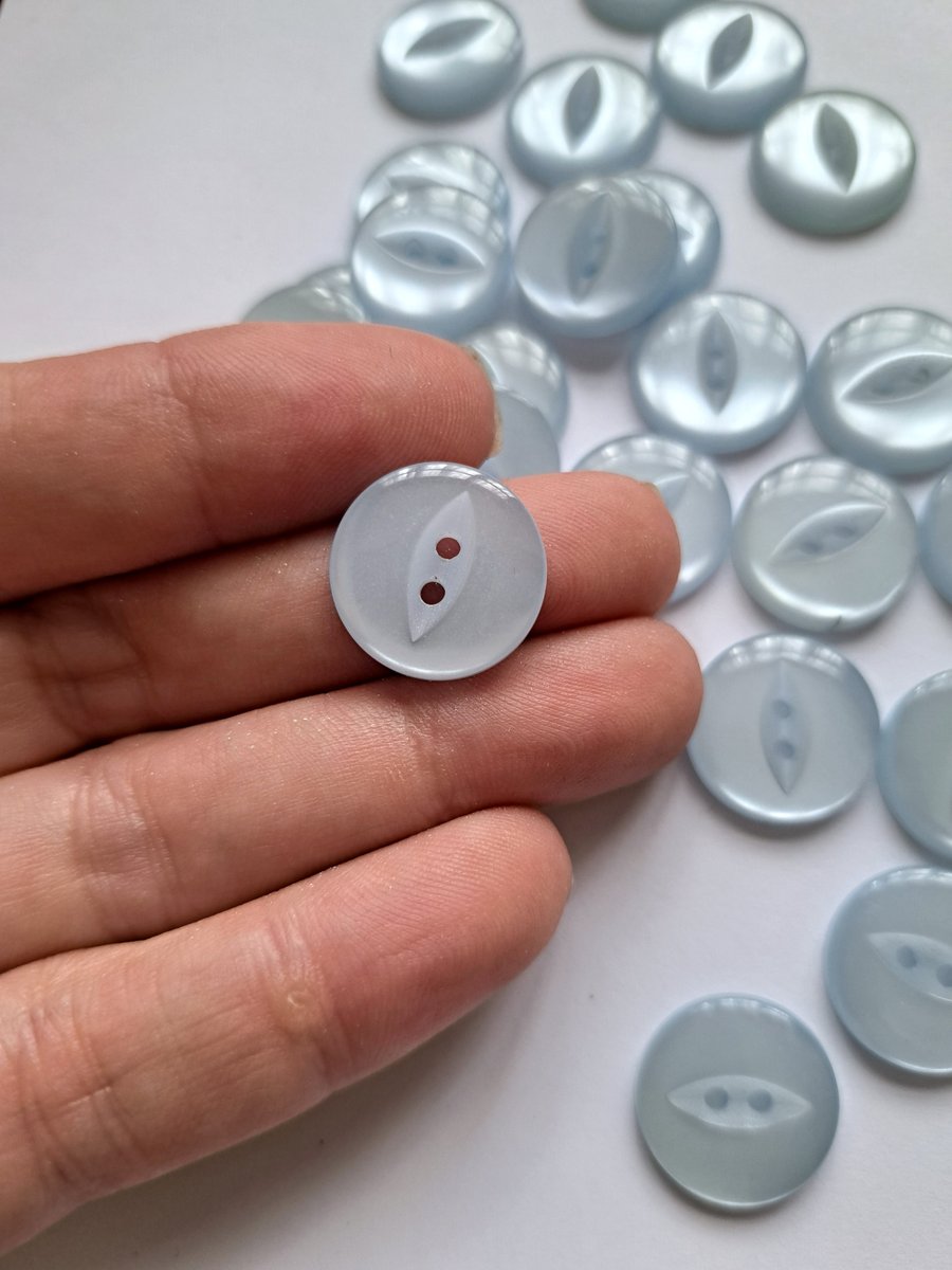 17mm, 2-hole light blue fish eye buttons, pack of 28, baby blue buttons