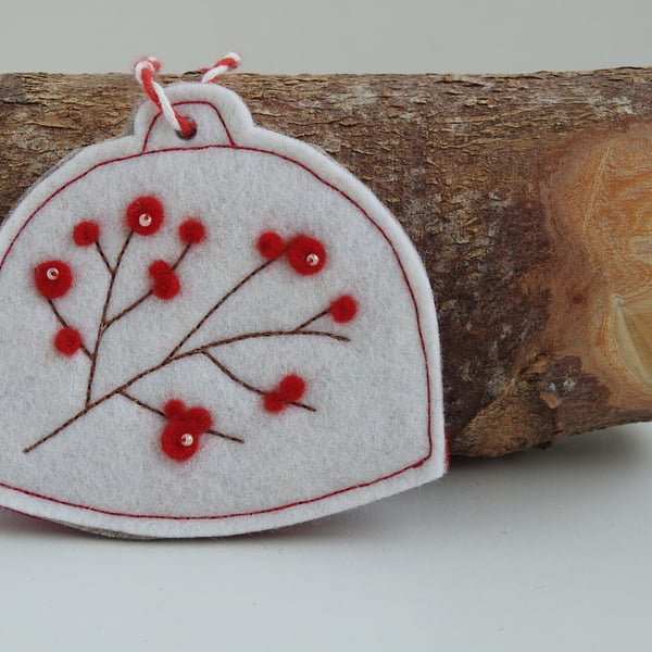 Winter Berries - Felt Hanging Decoration