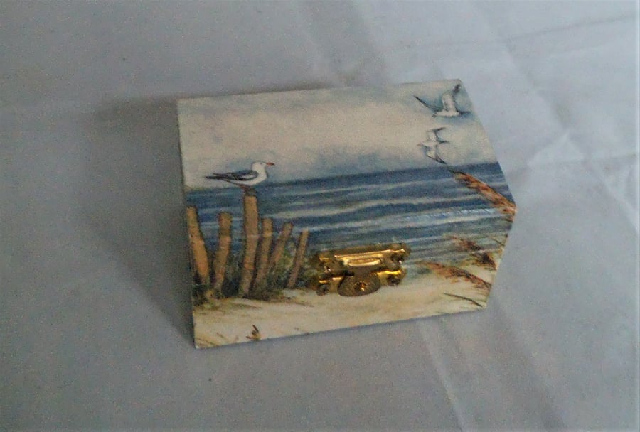 Seaside Beach Gulls Decorated Mini Trinket Chest Box Wooden Treasures Jewellery
