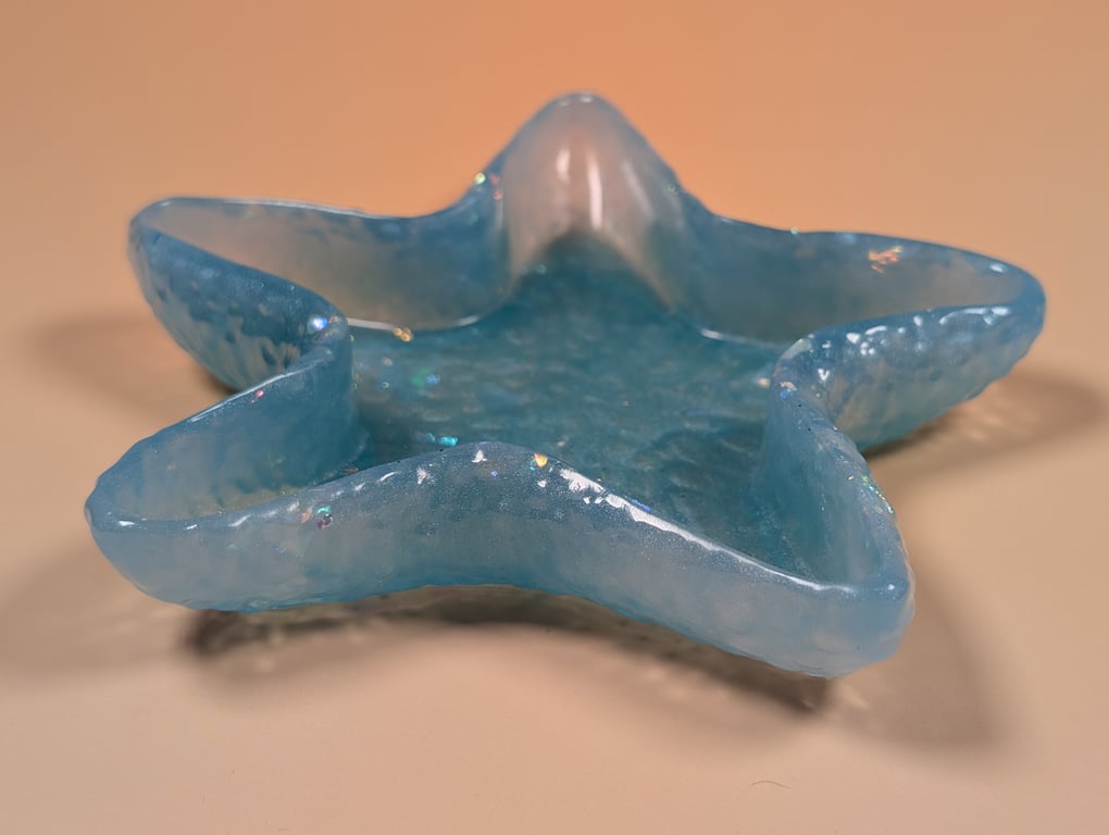 Shimmering Blue Resin Starfish Trinket Dish – Ocean-Inspired Home Decor