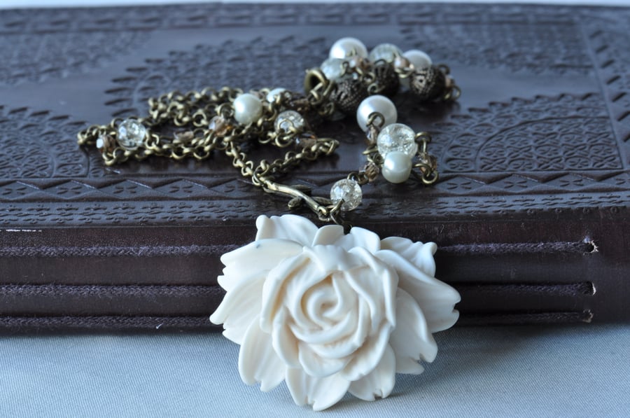 Cream Flower, Czech Glass & Crackle Quartz Bead Necklace