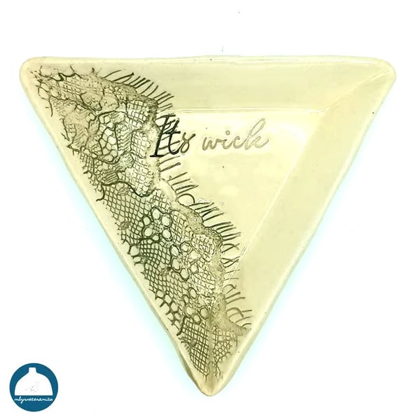 Ceramic votive holder with lace detail