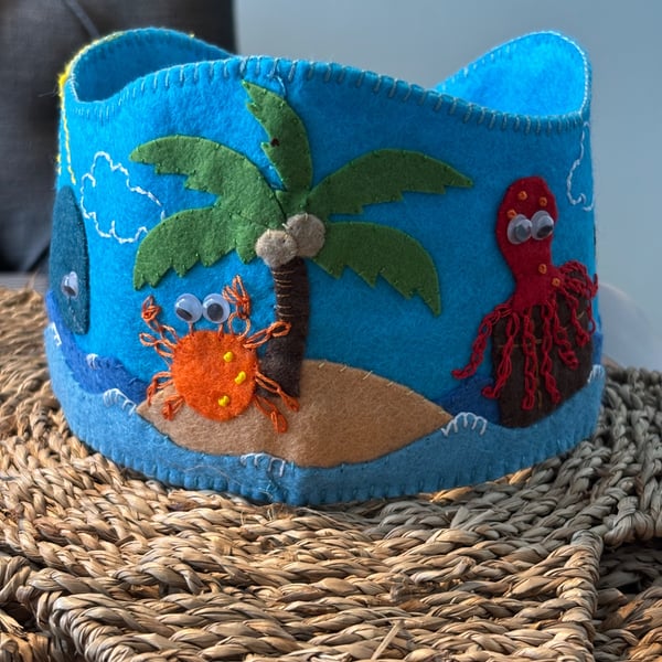 Pirate Desert Island celebration crown