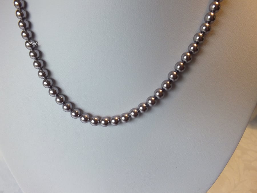 Mauve Pearl Necklace