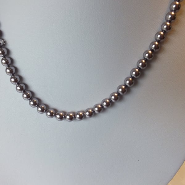 Mauve Pearl Necklace