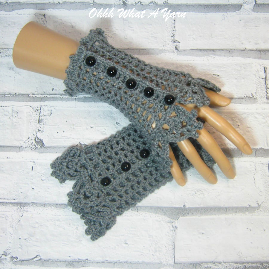 Grey ladies crochet gloves