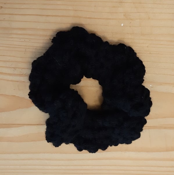 Black Chunky Knit Scrunchie