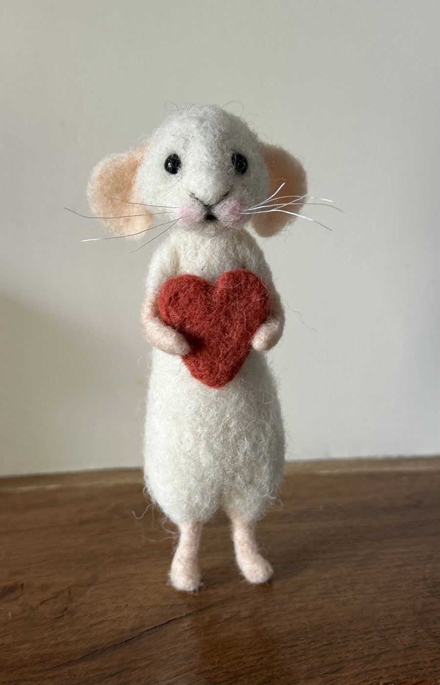 Mouse with heart