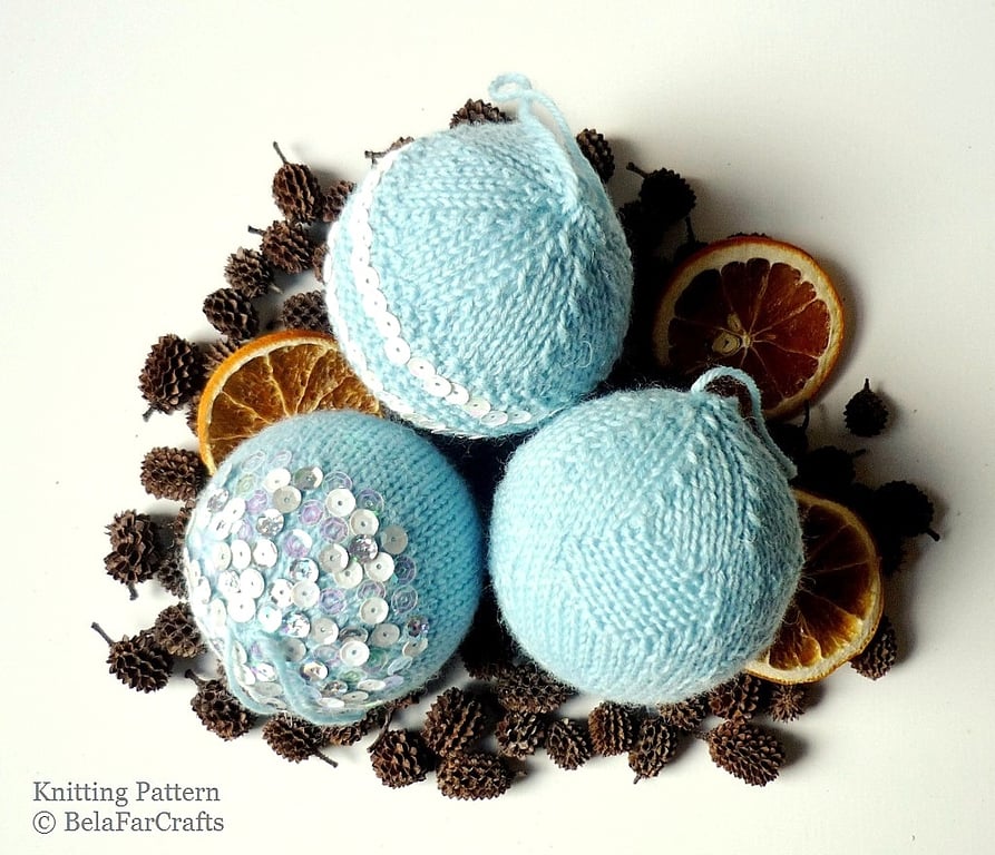 KNITTING PATTERN - Blue Xmas Ornaments - Intermediate level knitting