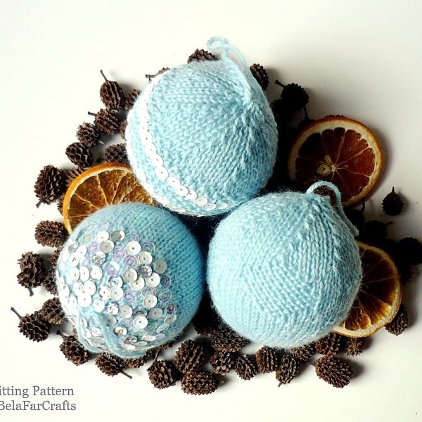 KNITTING PATTERN - Blue Xmas Ornaments - Intermediate level knitting