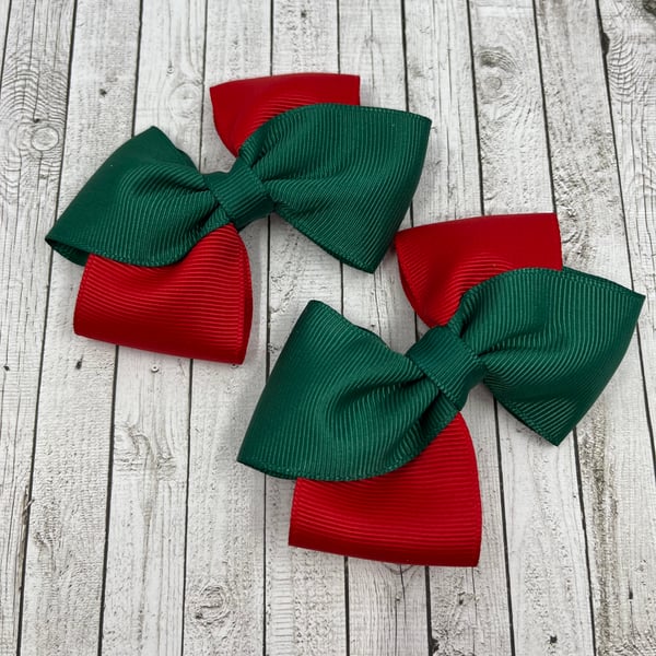 School Hunter Green and Red Diagonal Double with Bows on Clips (pair)