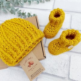 Mustard Newborn Baby Hat & Bootie Set, Baby Shower Gift Idea 