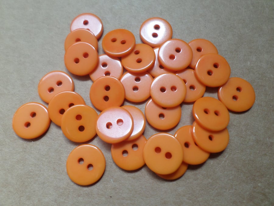 30 x 2-Hole Resin Buttons - Round - 11mm - Orange