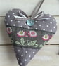 WILD DAISY HEART - with lavender or wool - fabric heart decoration - cloud grey  - Image 3