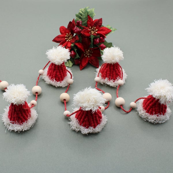 Macrame Santa hat garland
