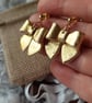 Gold bow dangle earrings. - Image 2