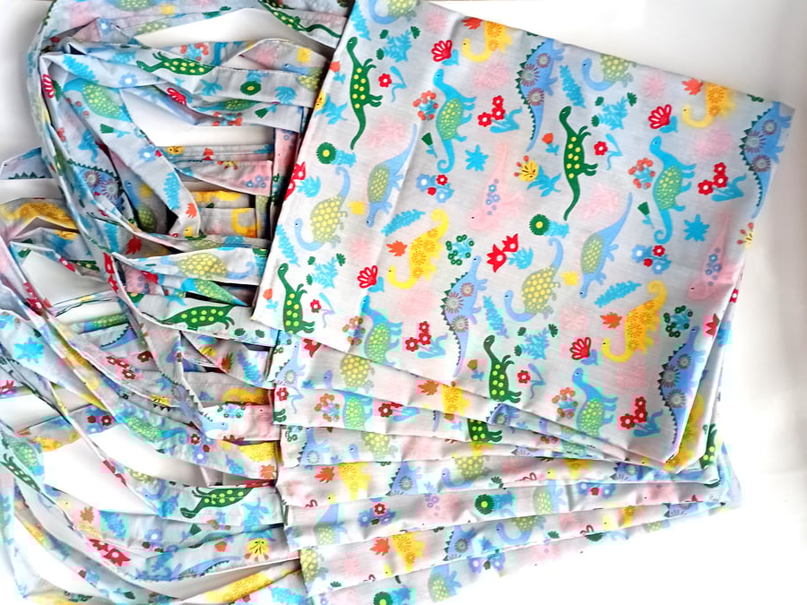 DINOSAURS theme, 8 Pack, multicoloured, fun, party, present or book bags