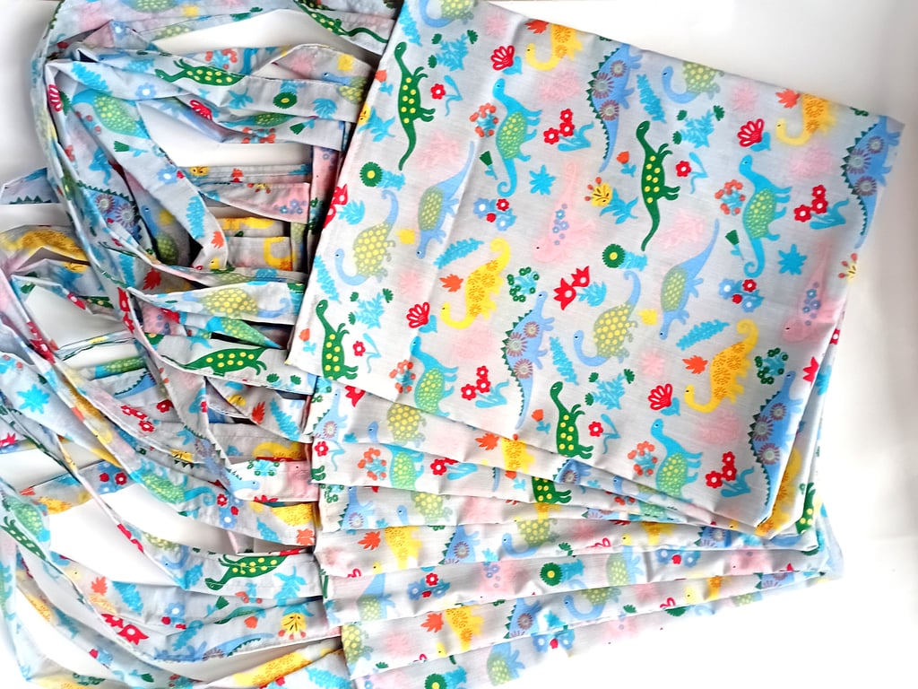 DINOSAURS theme, 8 Pack, multicoloured, fun, party, present or book bags