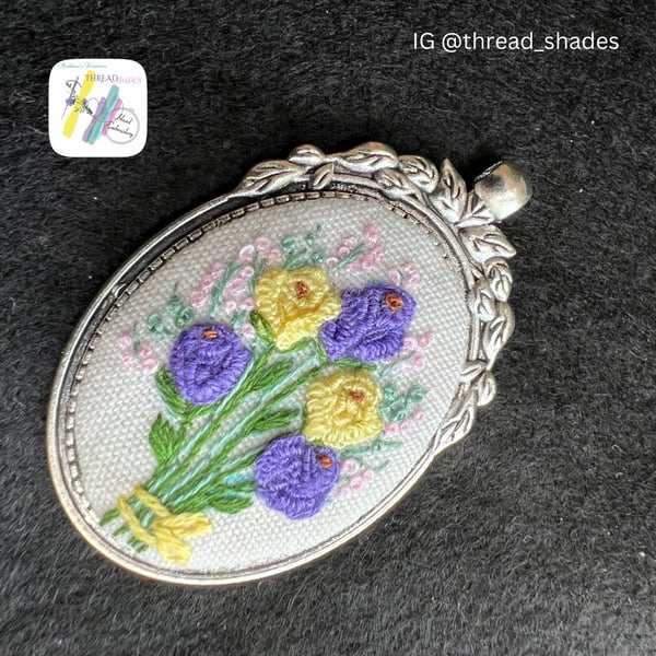 Hand embroidered pendant, embroidery necklace, thread work jewellery, wedding gi