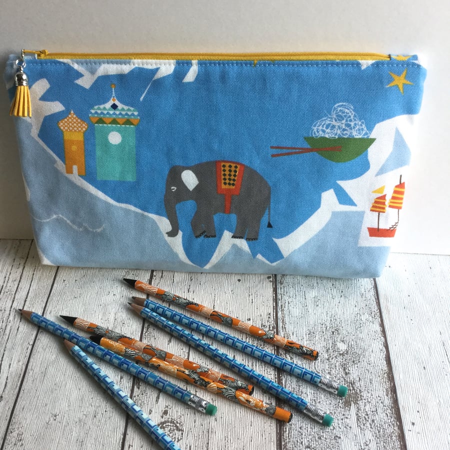 Travel Themed Fabric Zipped Pouch