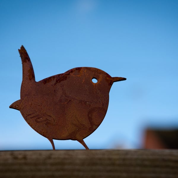 Jenny Wren Fence Topper, Rusty Garden Bird Ornament, Anniversary Gift