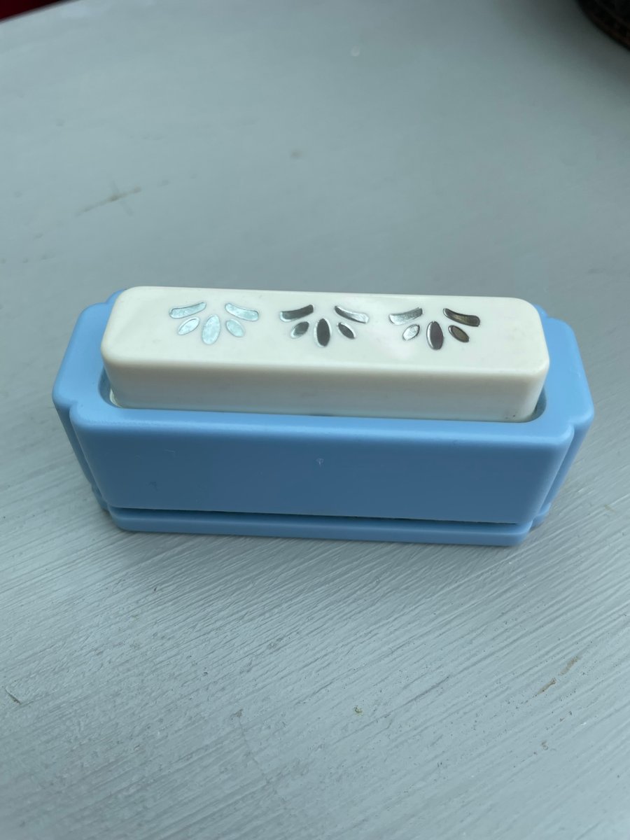 Personal Impressions border punch