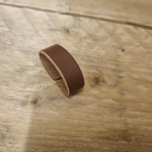 35mm brown leather coloured Belt LooperKeeper Pack Of 2