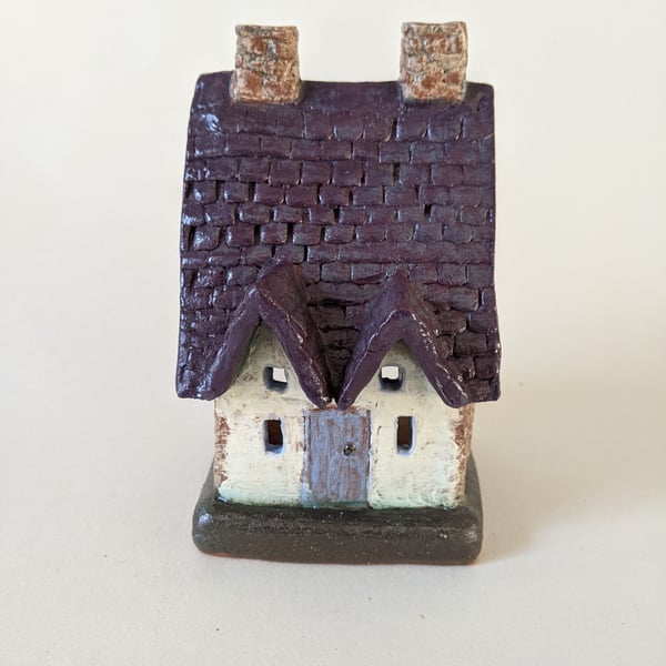  Cottage tealight holder