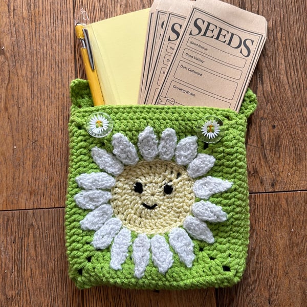 Daisy Pocket