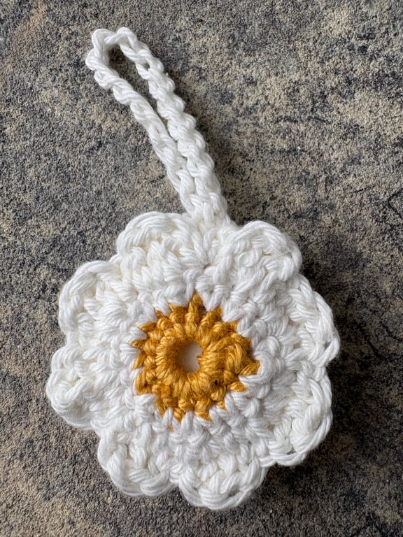 Daisy Bag charm and trolley token