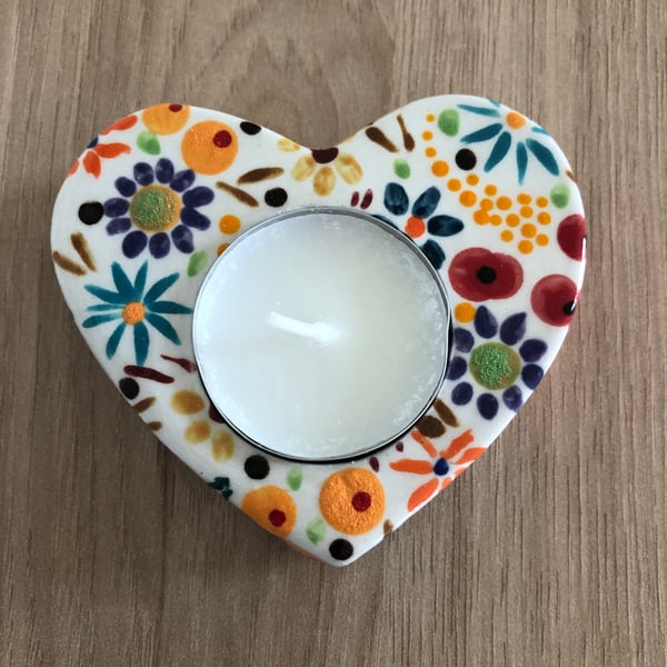 FLORAL STONEWARE CERAMIC HEART TEALIGHT HOLDER